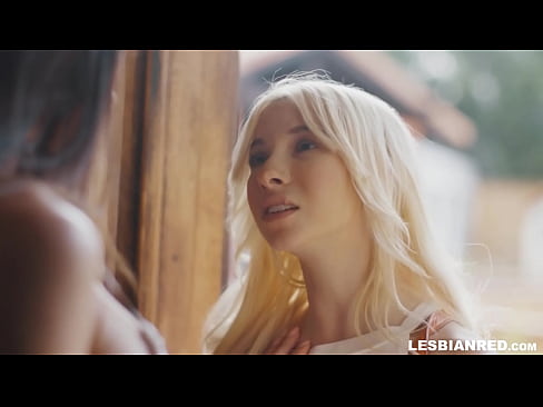 ❤️ Tüdruk tuleb paar kuud hiljem koju ja jõuab sööma oma kasuema tussu ☑ Kaunis porno at us ﹏