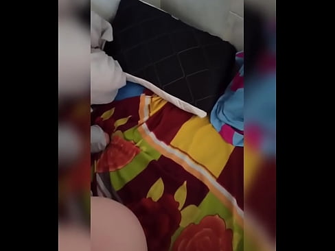 ❤️ Minu toakaaslane jääb üksi koju, sest tema abikaasa läheb puhkusele ja ma kasutan võimalust teda nussida ja täita tema perse piimaga ☑ Kaunis porno at us ﹏